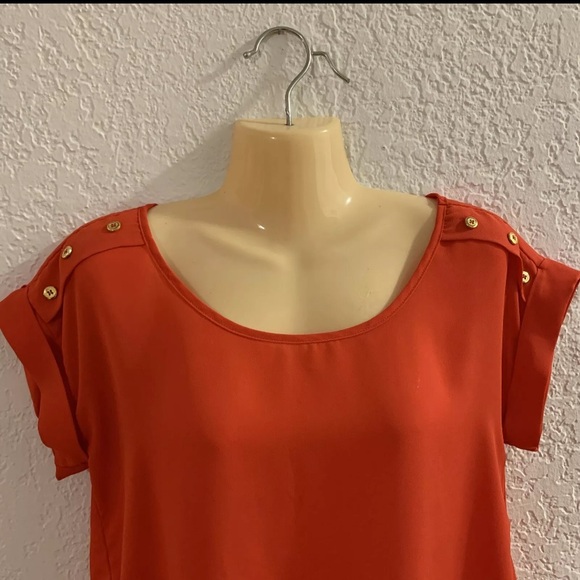 Zenana Outfitters Top Blouse Shirt Cuffed Sleeves Gold Buttons Pink Size Medium - Picture 2 of 8